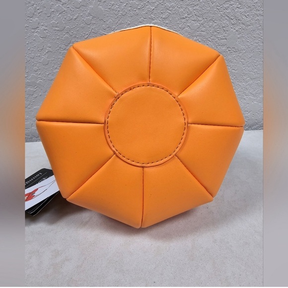 2024 Mikey’s Not So Scary Glow In Dark Pumpkin Bag - Picture 2 of 10